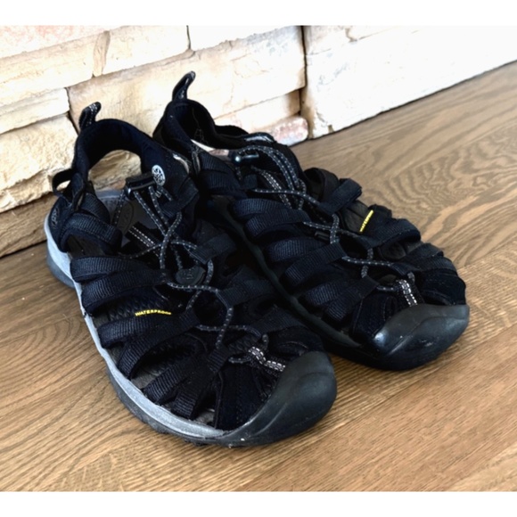 Keen Womens Black Newport Sandals Size 8 - Picture 1 of 7
